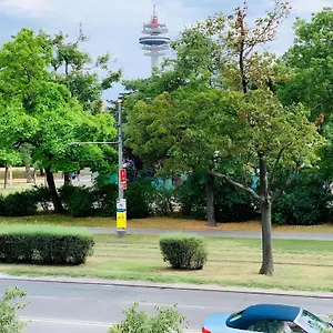 75m² At Belvedere Palace Wiedeń