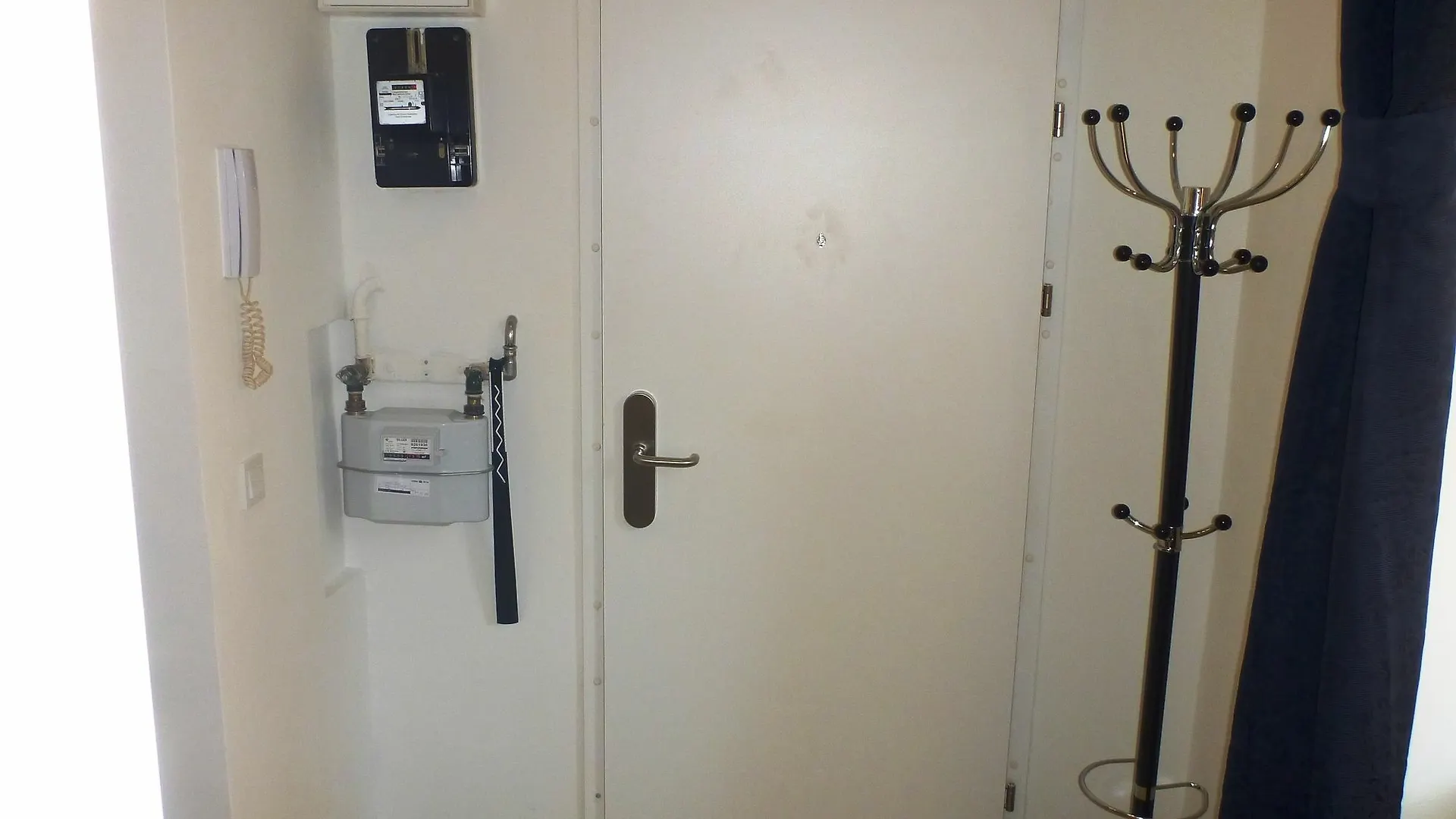 Flatprovider Comfort Eduard Apartment - Contactless Check In Vídeň 0*,  Rakousko
