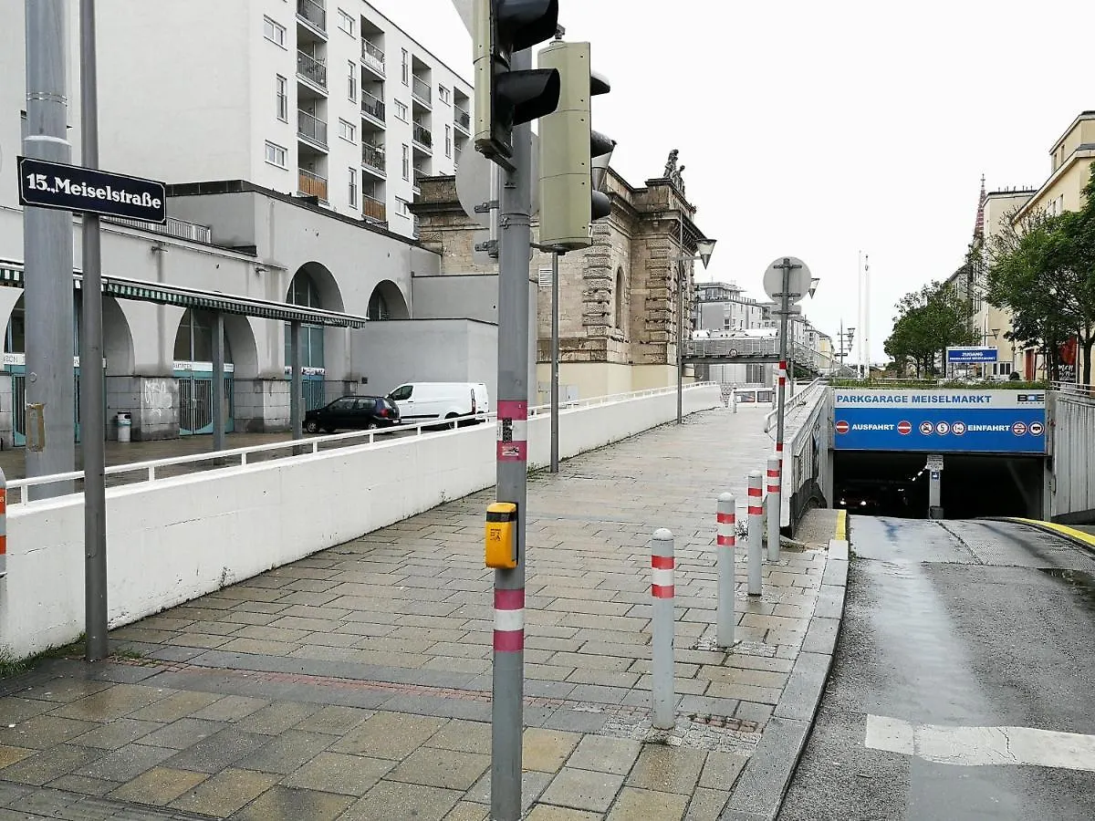 Flatprovider Comfort Eduard Apartment - Contactless Check In Vienna Austria