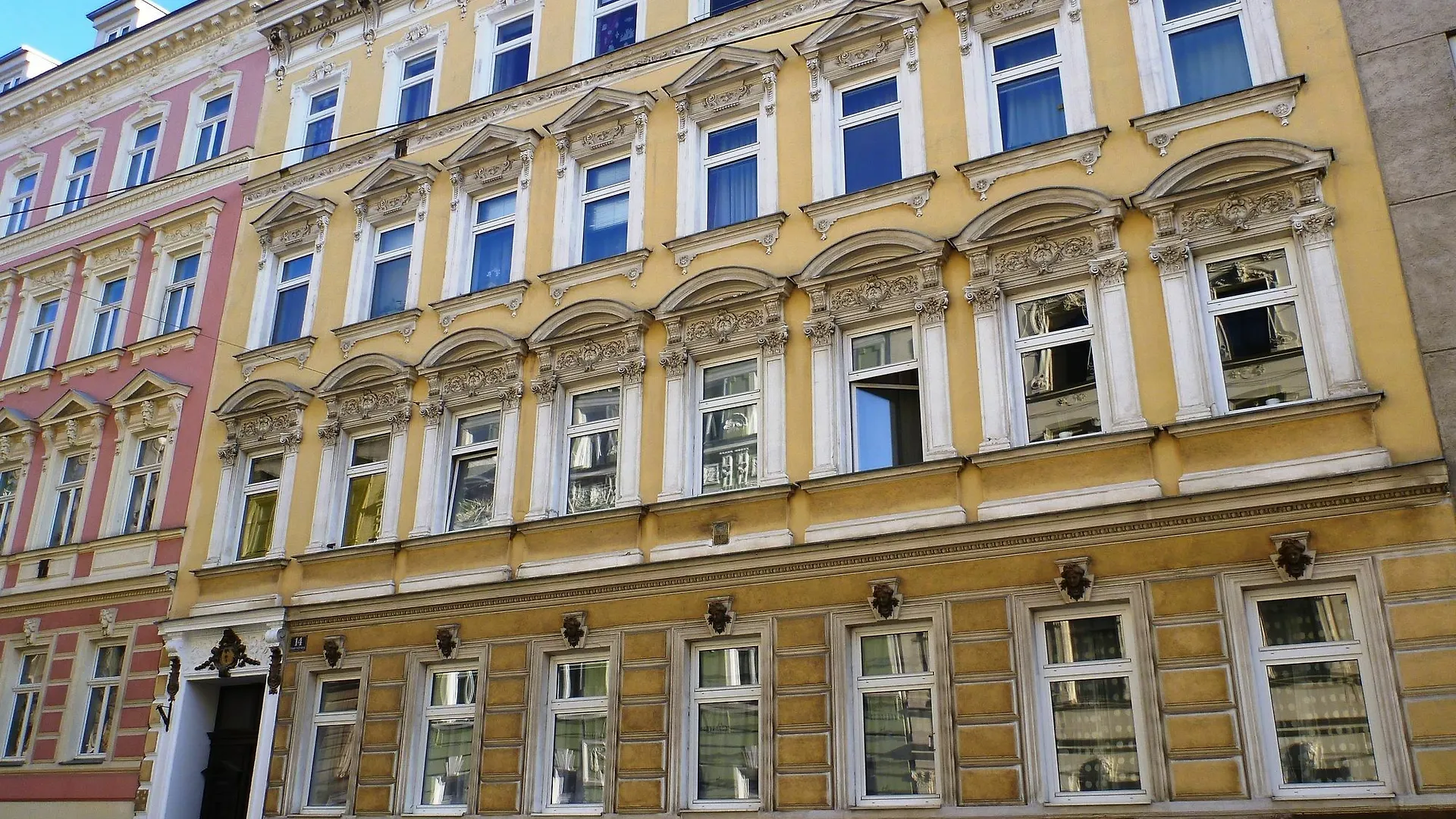Flatprovider Comfort Eduard Apartment - Contactless Check In Vienna