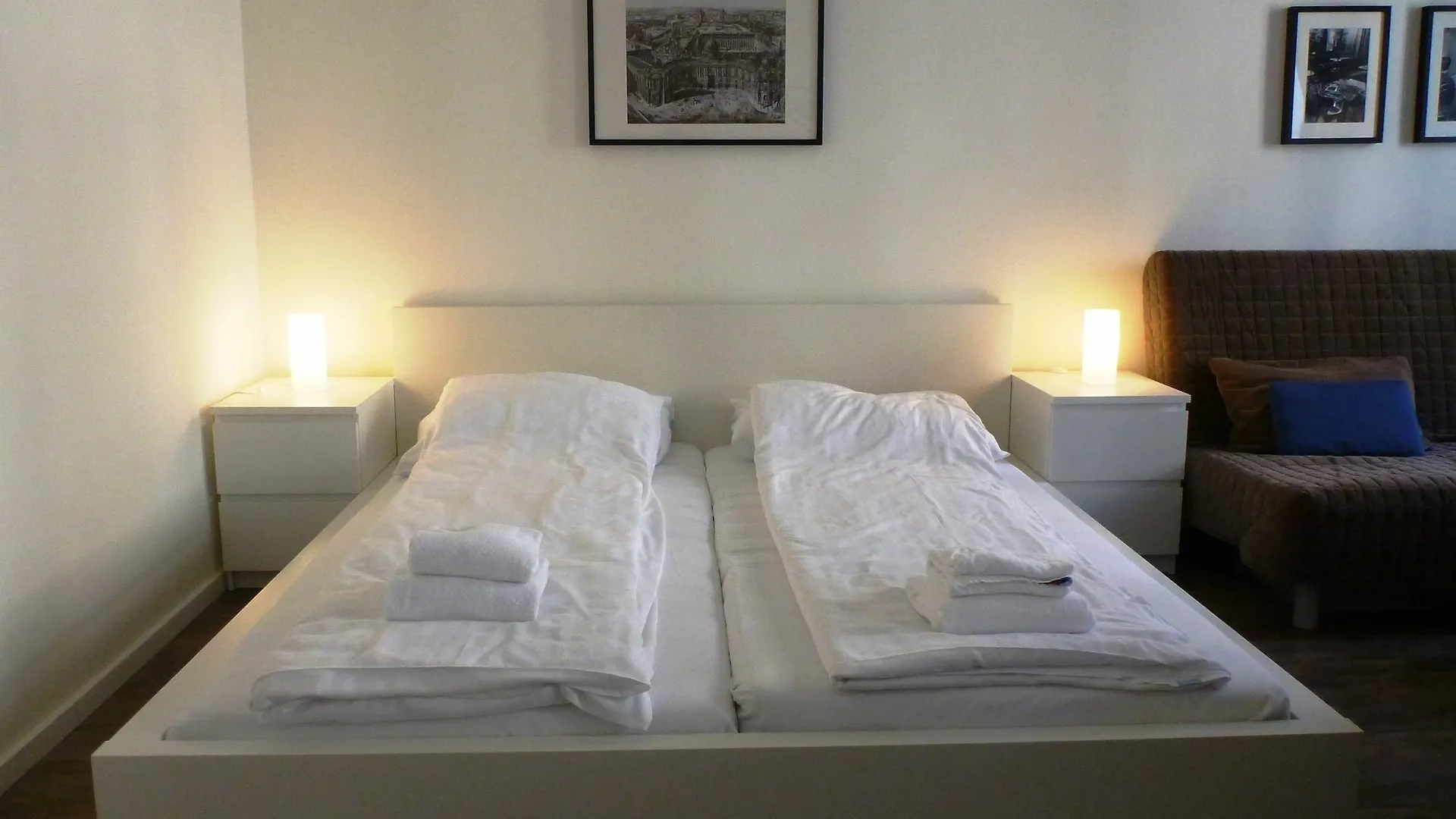 Flatprovider Comfort Eduard Apartment - Contactless Check In Vienna Austria