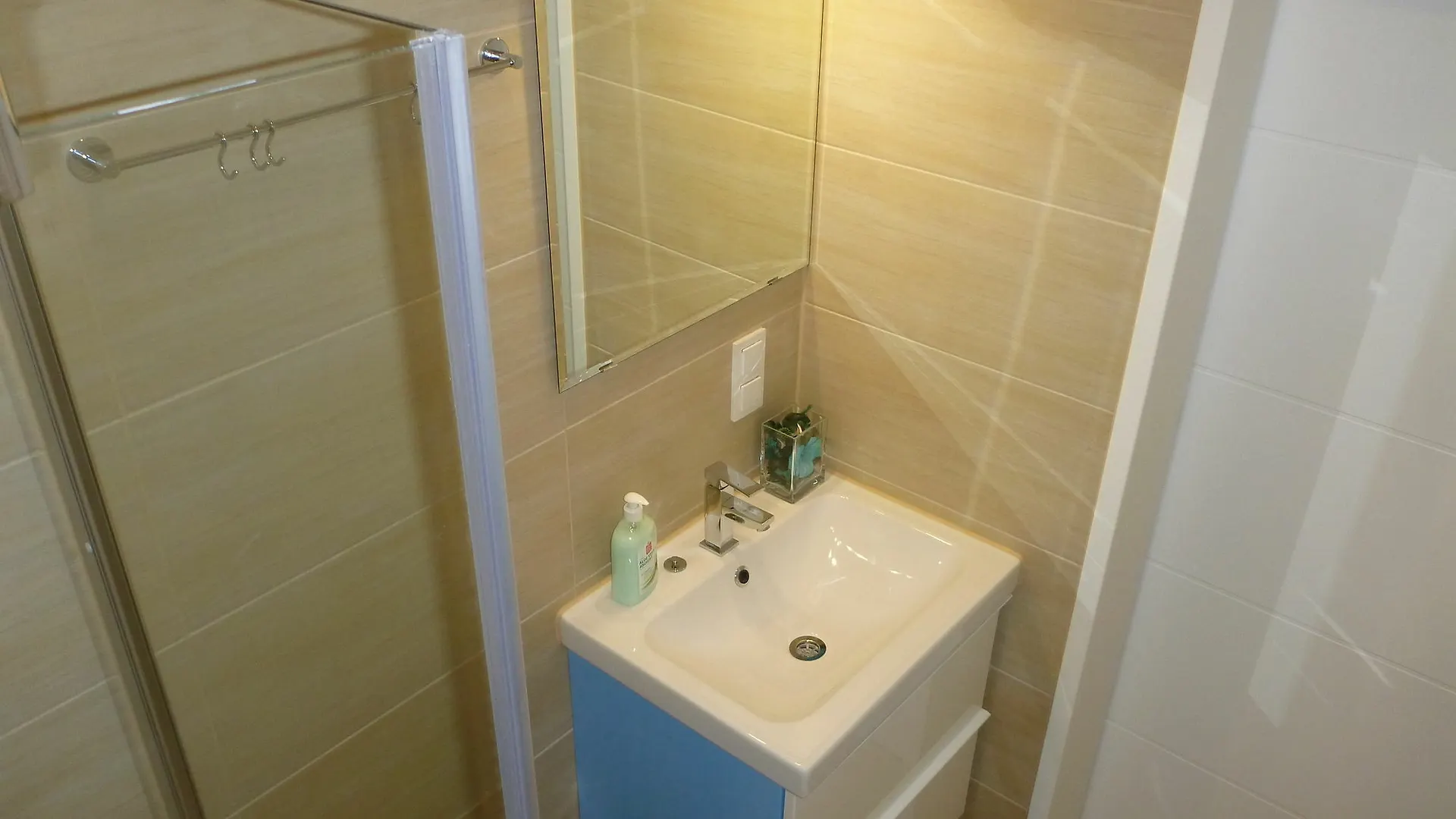 Flatprovider Comfort Eduard Apartment - Contactless Check In Vienna